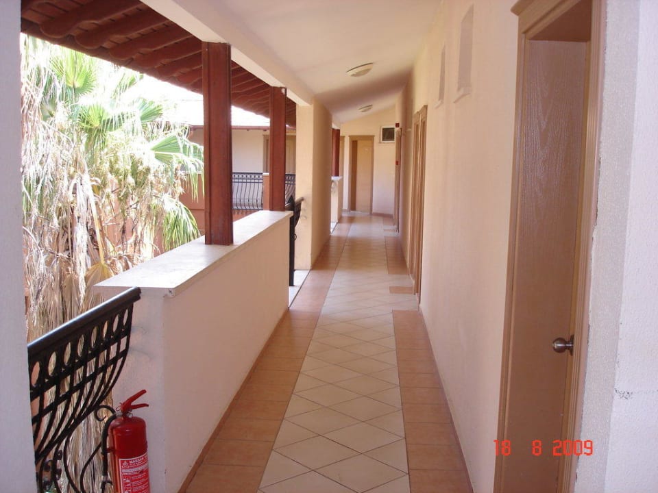 Etagengang Club Turtas Beach Hotel