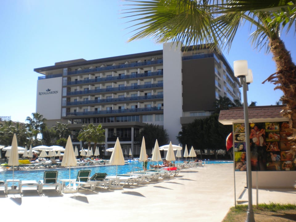 Pool Hotel Royal Garden Beach
