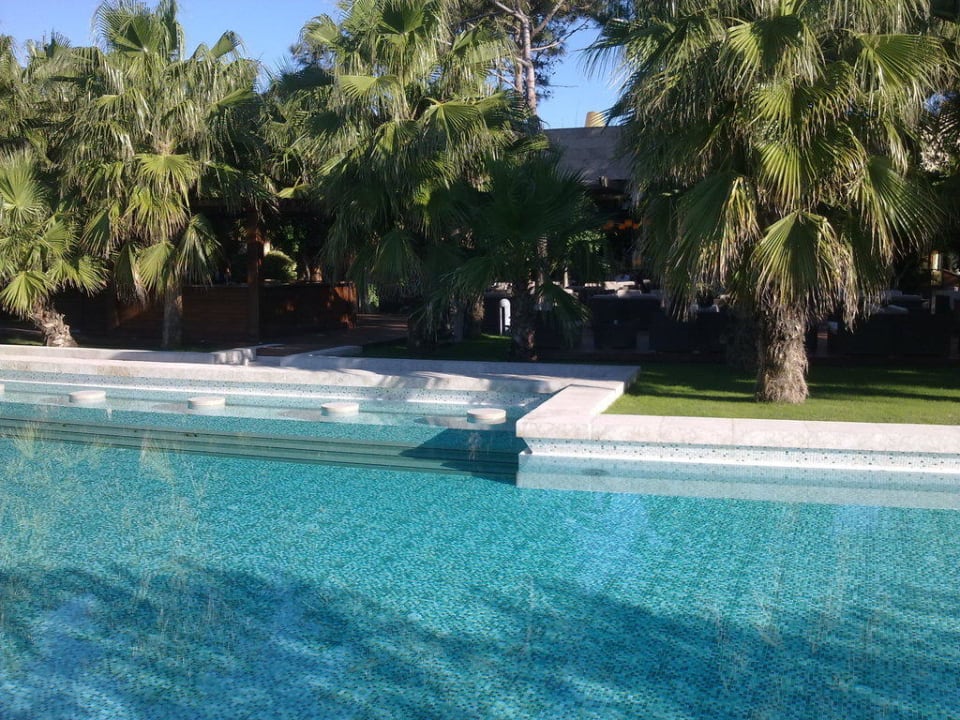 Pool und Außenterrasse Gloria Serenity Resort