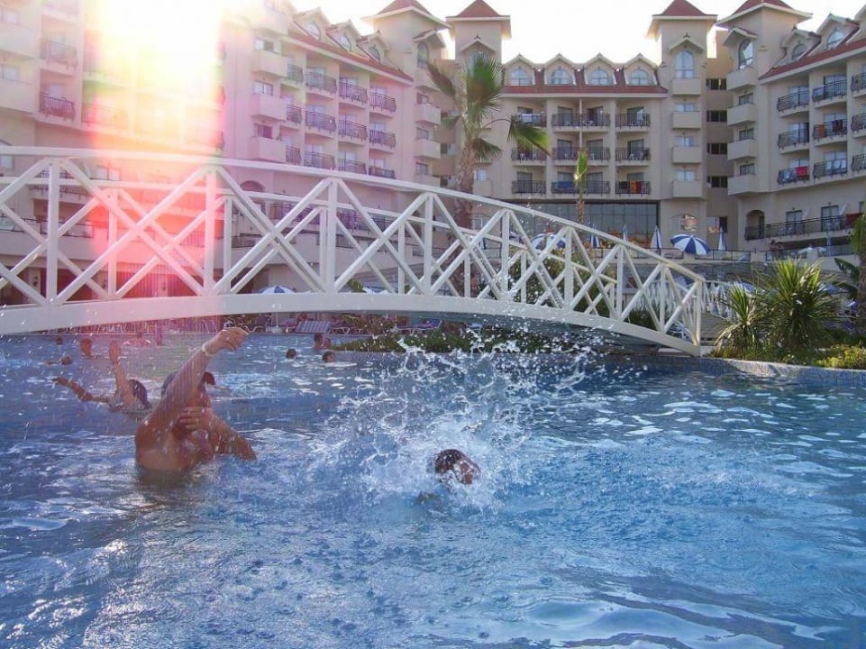 Basen Side Mare Resort & Spa