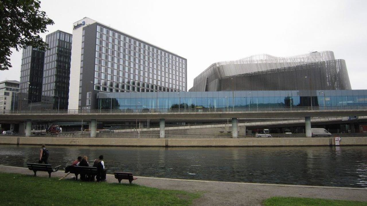 Canal view Radisson Blu Waterfront Hotel