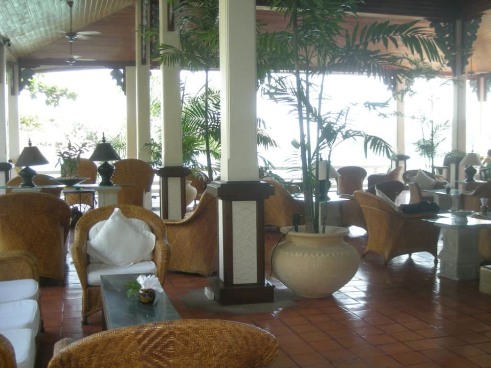 Lounge The Nai Harn Phuket