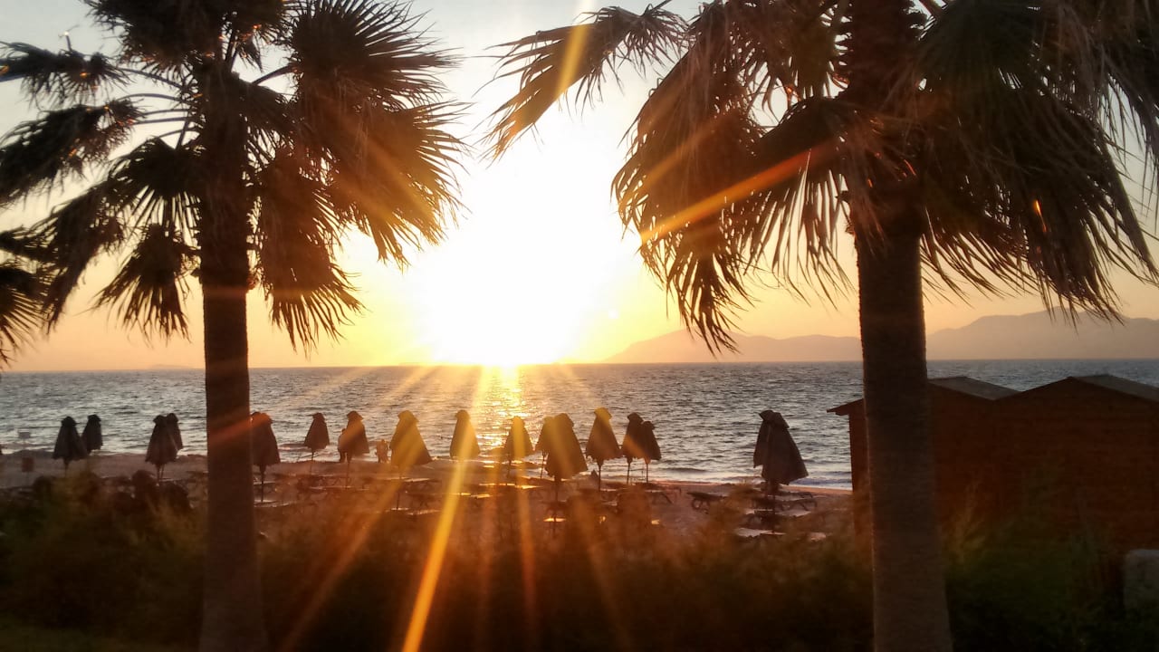 Strand Hotel Horizon Beach Resort