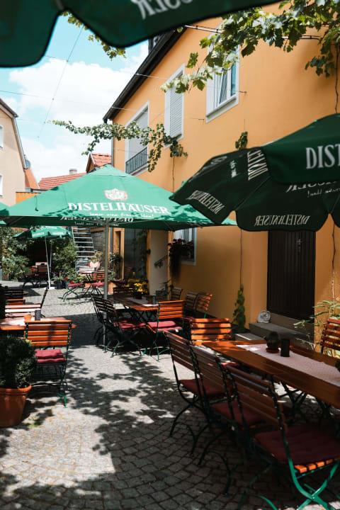Gastro Landhotel & Weingasthof Schwarzer Adler
