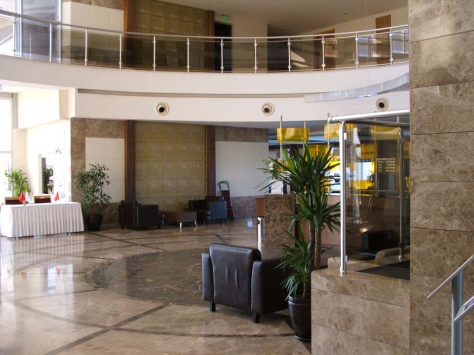 Rezeption Saturn Palace Resort Hotel