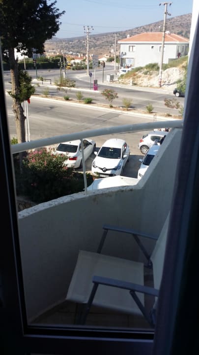Strassenseite Hotel Yeni
