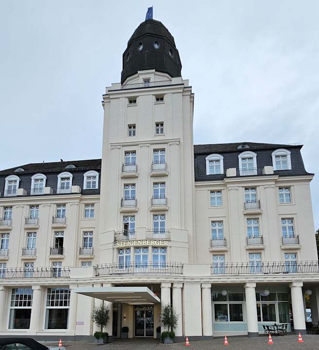 Außenansicht Steigenberger Hotel Bad Neuenahr