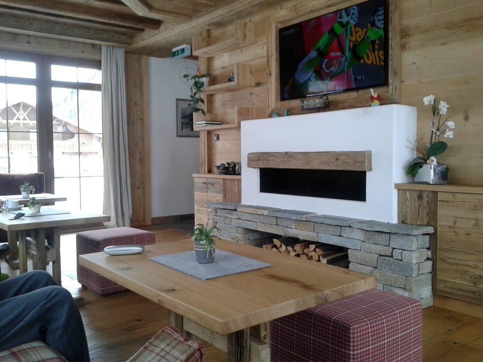 Kaminzimmer Burghotel Alpenglühn