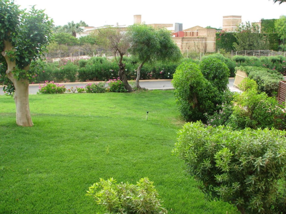 Garten  Anissa Beach & Village