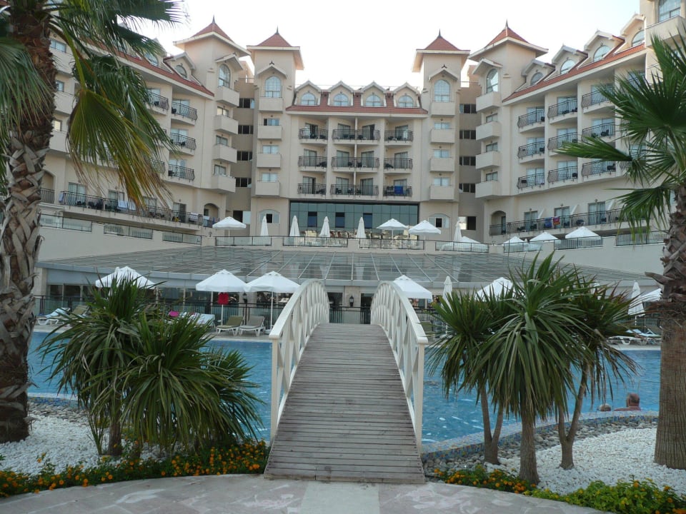 Innenbereich/Pool Side Mare Resort & Spa