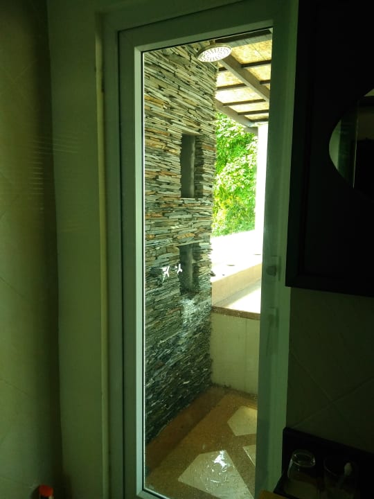 Außendusche mit Kopfbrause Khaolak Orchid Beach Resort