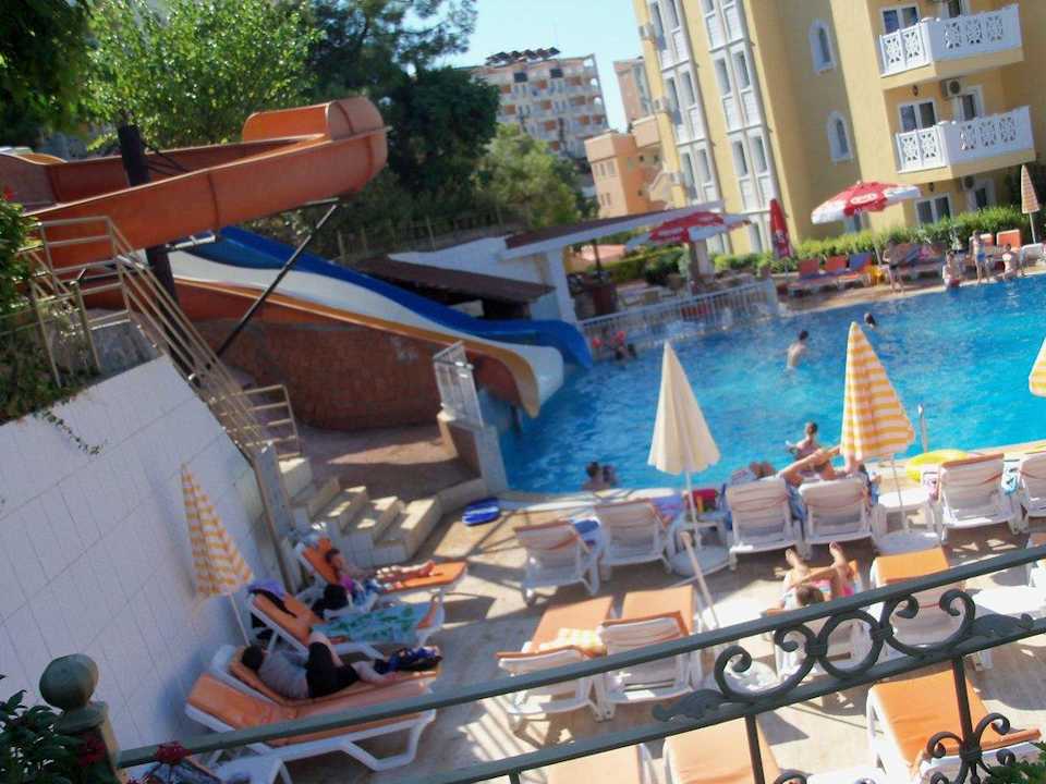 Glijbanen Larina Resort Spa & Hotel