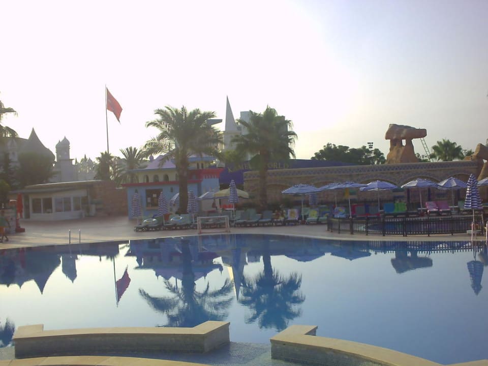 6.30 Uhr früh Kamelya Aishen Club