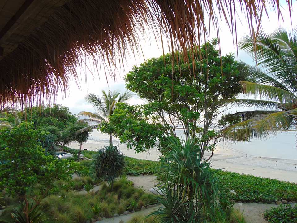 Strand Amber Lombok Beach Resort