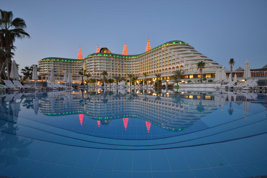 Das Hotel von einem der Außenpools Hotel Delphin Imperial