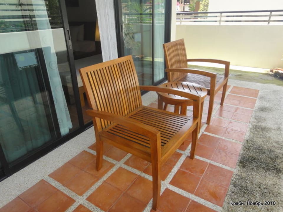 На балконе Avani Ao Nang Cliff Krabi Resort