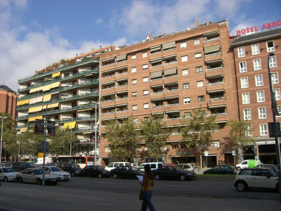 Gegenüber dem Hotel H10 Itaca