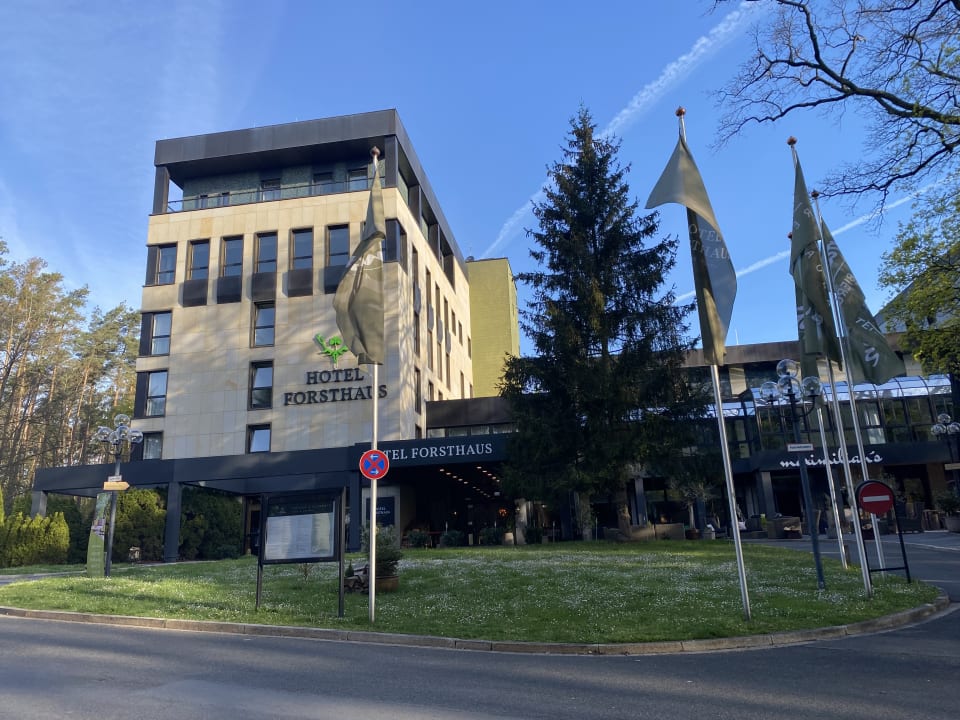 Außenansicht Hotel Forsthaus Nürnberg-Fürth