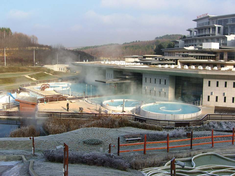 38°C - 35°C Becken Hotel Saliris Resort