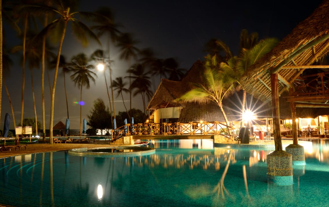 Pool Ocean Paradise Resort & Spa
