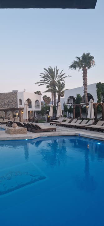 Pool Gaia Garden Hotel