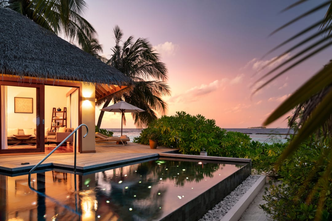 Pool Baros Maldives Resort