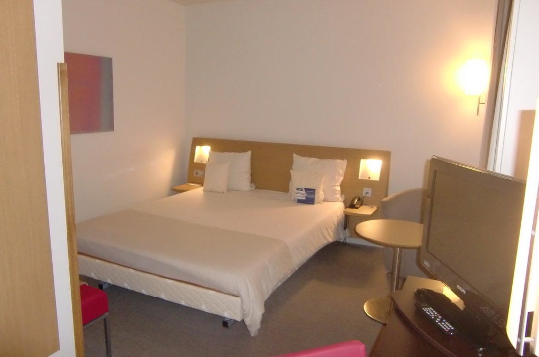 Bett Novotel Hamburg City Alster