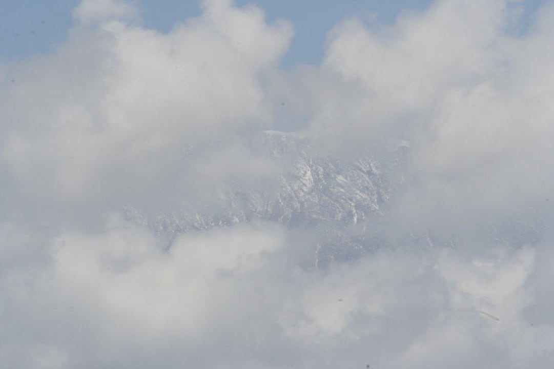 Widok z ogrodu na Kilimandzaro Hotel Amboseli Sopa Lodge