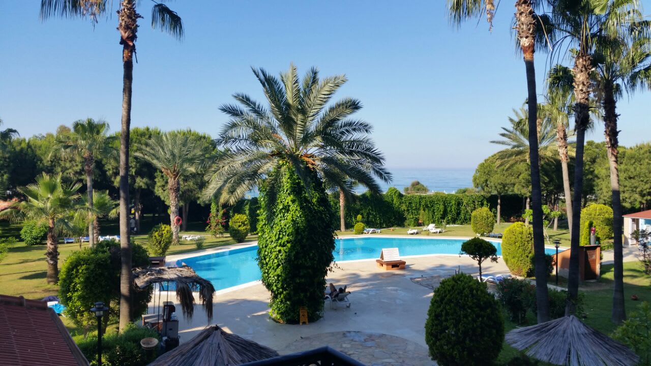 Pool Club Turtas Beach Hotel