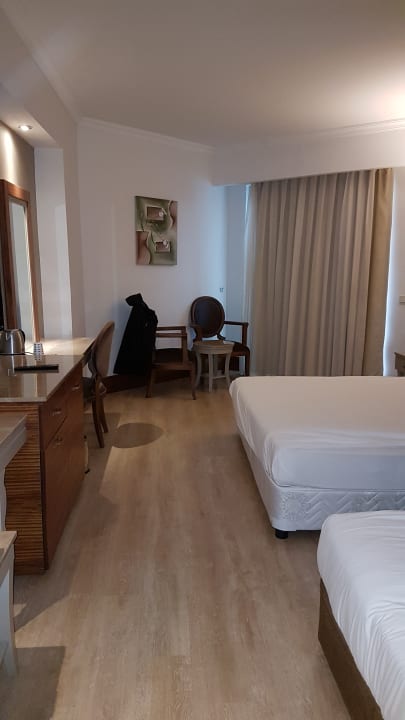 Zimmer Well Palace Side