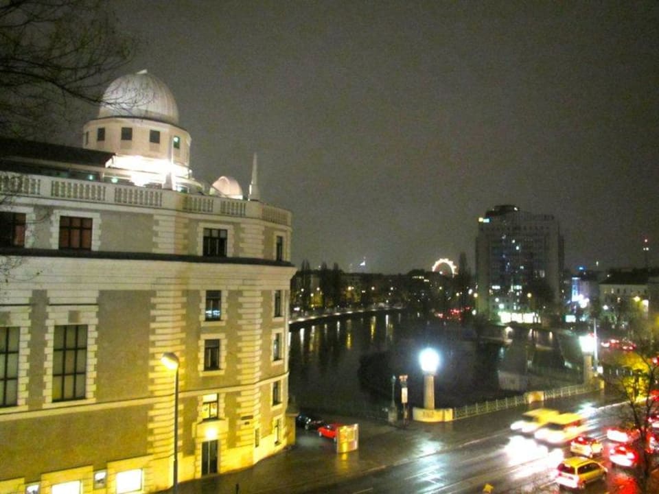 Blick auf die Urania  Aparthotel Adagio Vienna City