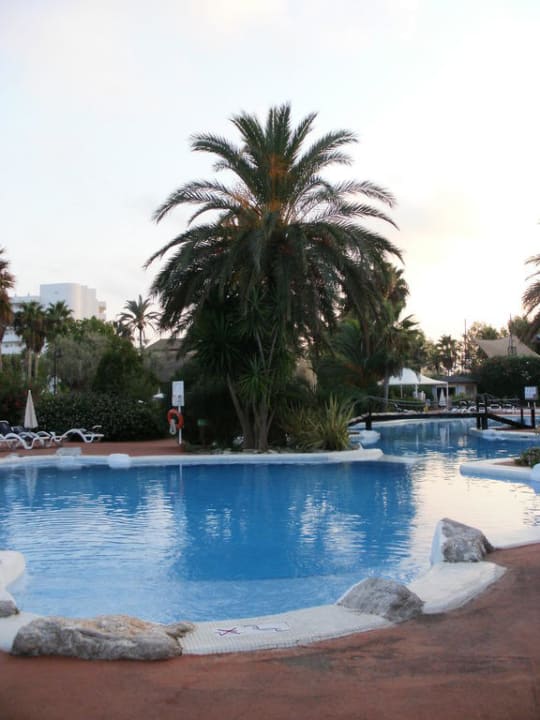 Der Pool Garden Saladina
