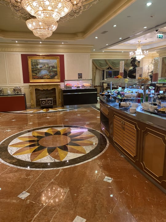 Gastro Royal Rose Hotel