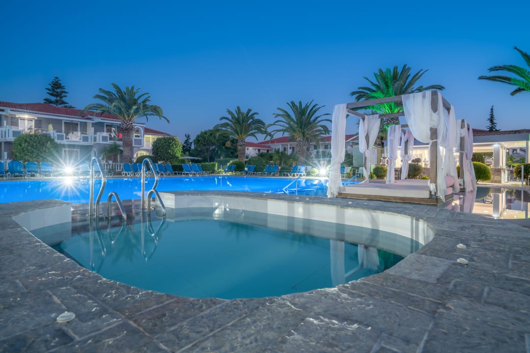 Pool Golden Sun Hotel