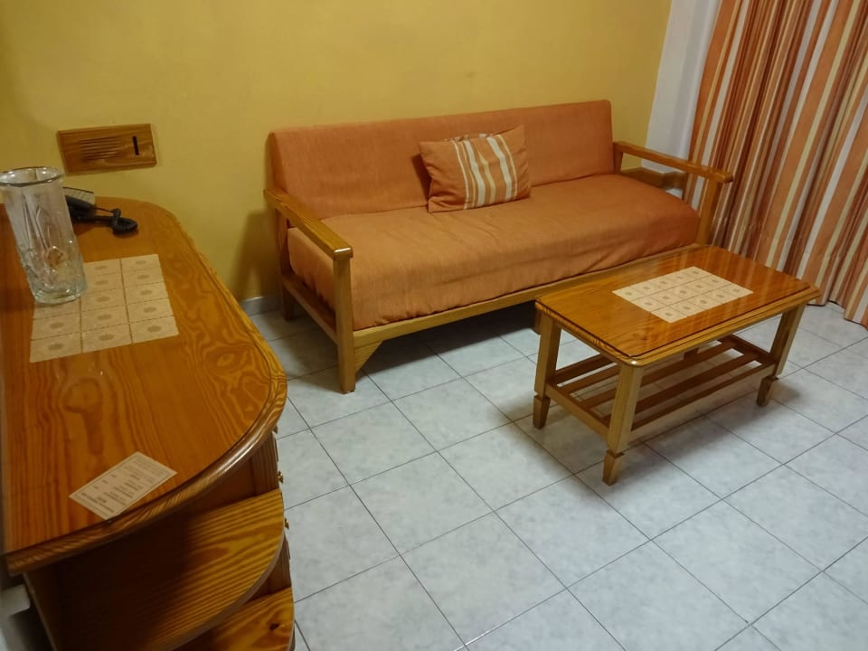 Wohnzimmer Skyview Hotel