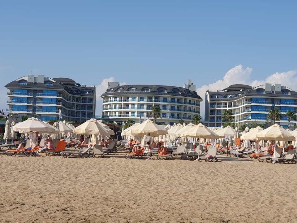 Strand Commodore Elite Suites & Spa - Adults only