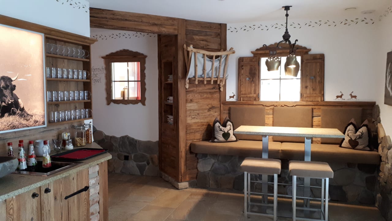 Sport & Freizeit Alm- & Wellnesshotel Alpenhof