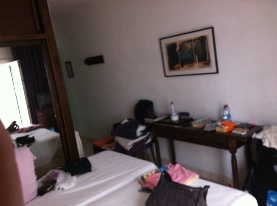 Blick vom Balkon in das Zimmer Hotel Club S'Illot