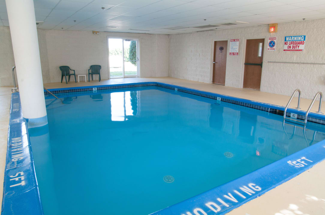 Heated Indoor Pool & Spa Charlevoix Inn & Suites, SureStay Collection by Best Western
