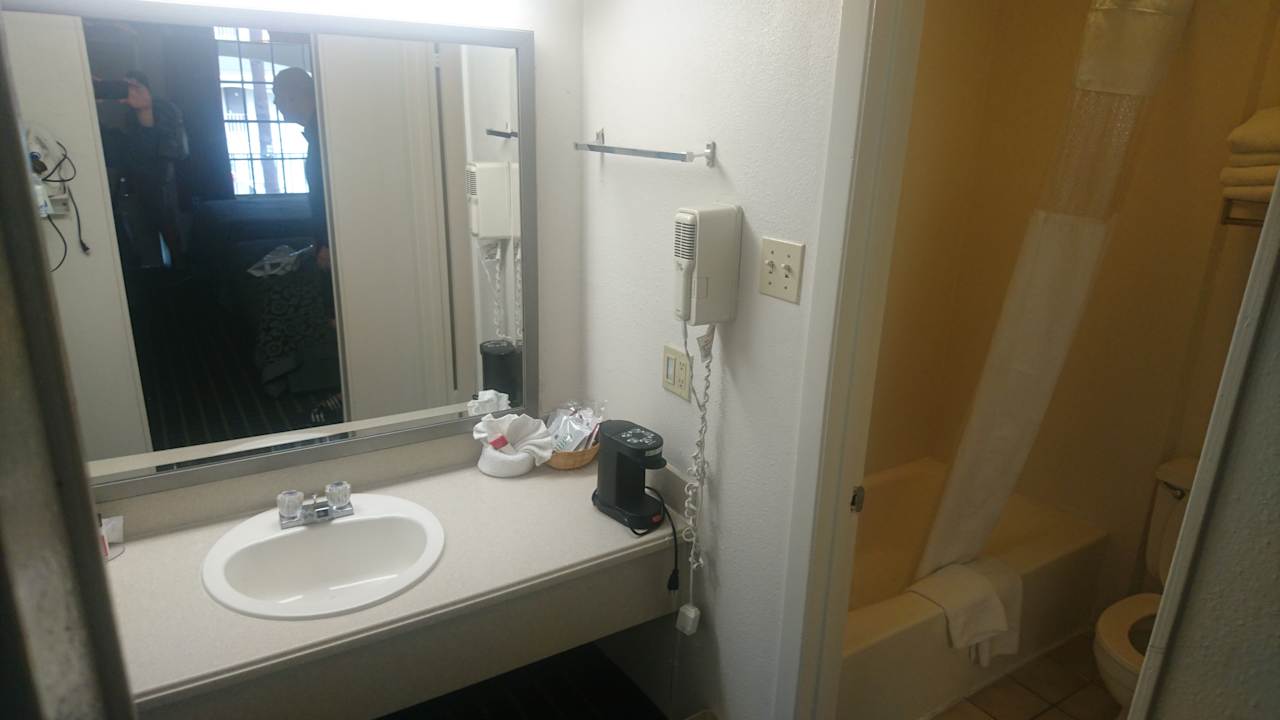 Zimmer Days Inn Market Center Dallas