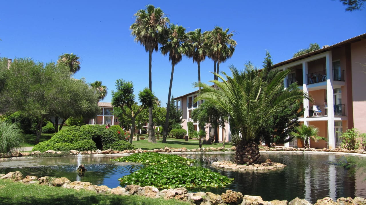 Schöne gepflegte Gartenanlage Blau Colònia Sant Jordi