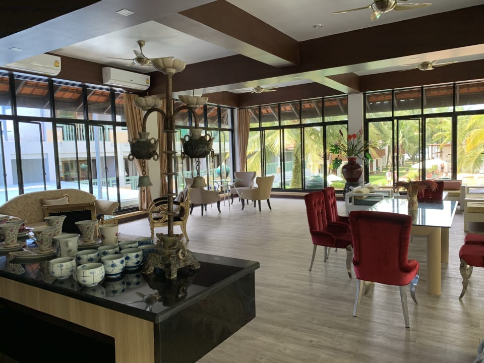 Lobby The Briza Beach Resort Khaolak