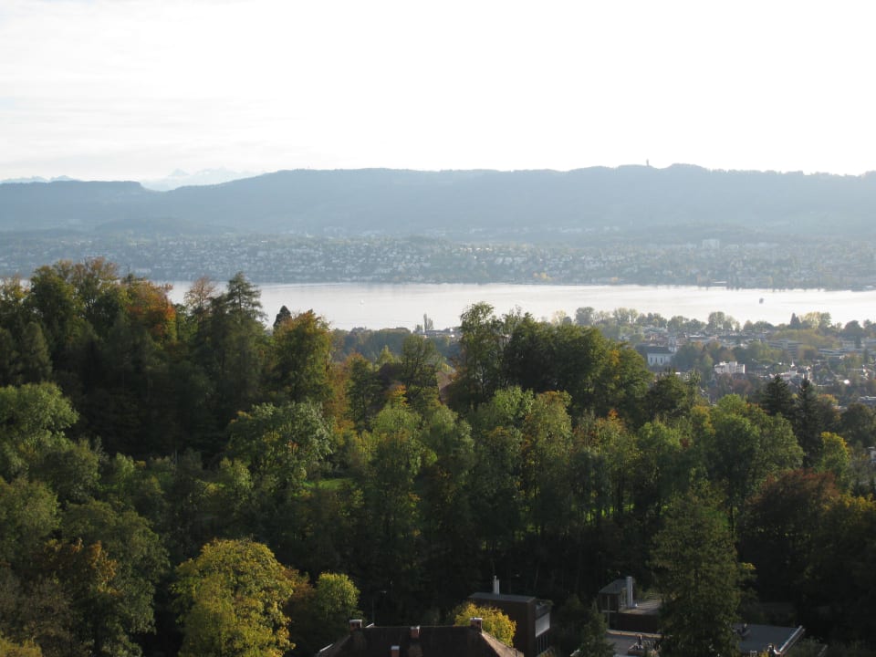 See,Berge und Stadt Zürich sieht man super The Dolder Grand