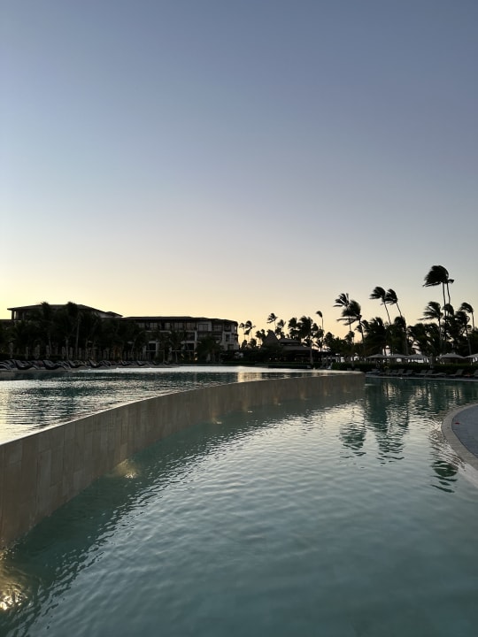 Pool Lopesan Costa Bávaro Resort, Spa & Casino