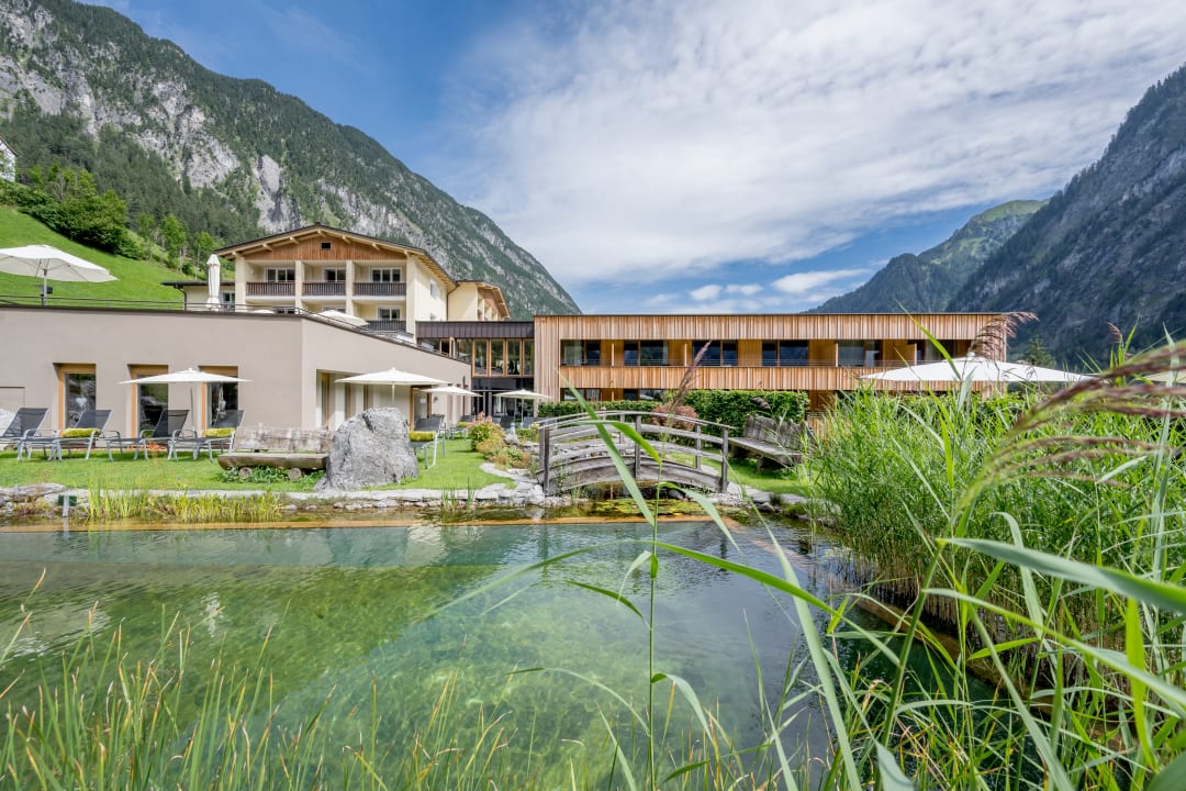 Außenansicht Alpenhotel Zimba