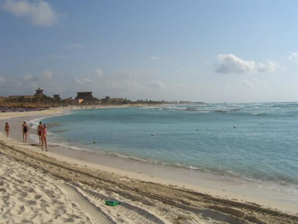 Strand morgens um 7 Bahia Principe Luxury Akumal