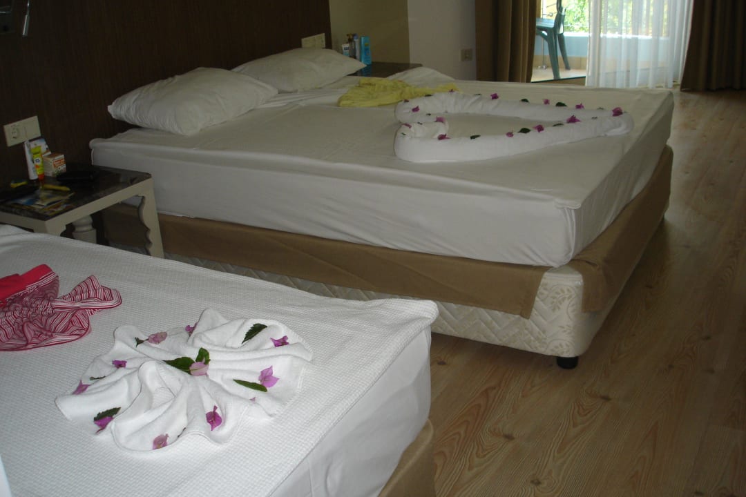 Deco Port Side Resort Hotel