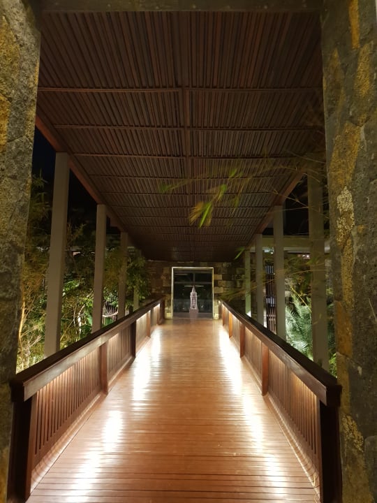 Lobby Crystals Beach Resort Belle Mare, a member of Radisson Individuals