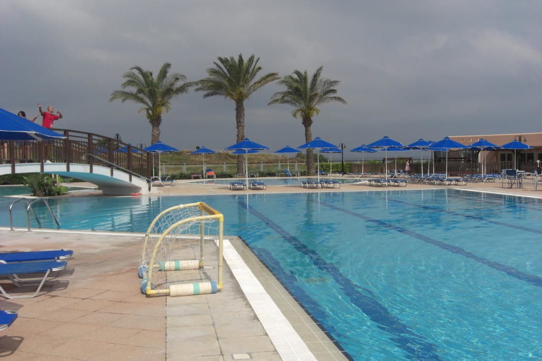 Pool Hotel Horizon Beach Resort