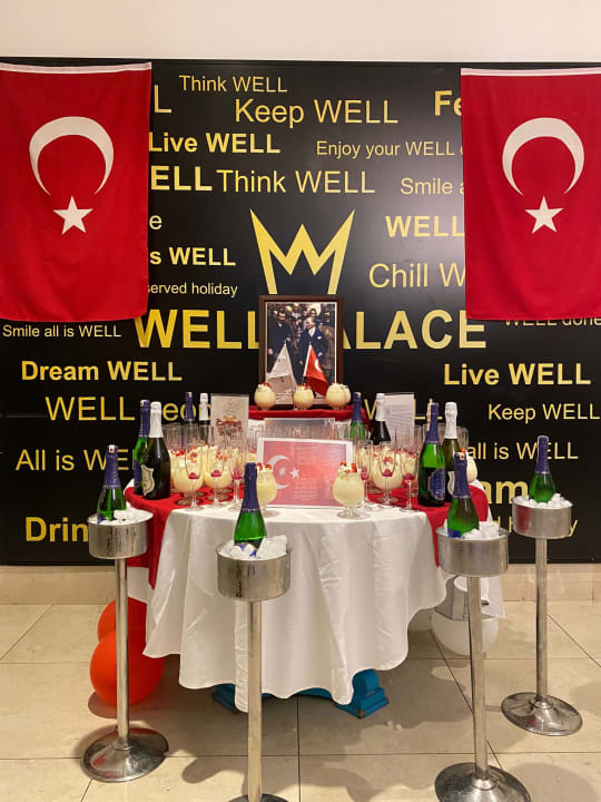 Gastro Well Palace Side